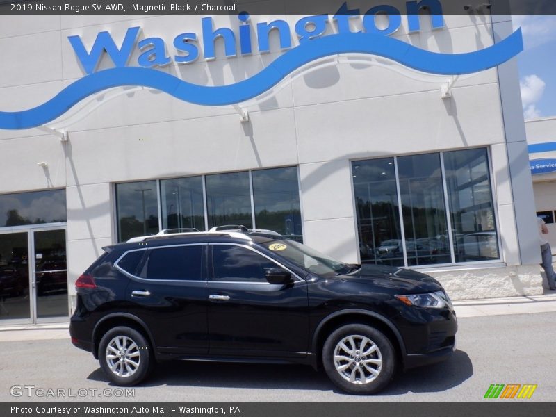 Magnetic Black / Charcoal 2019 Nissan Rogue SV AWD