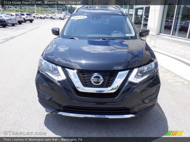 Magnetic Black / Charcoal 2019 Nissan Rogue SV AWD