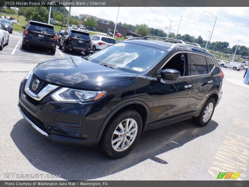 Magnetic Black / Charcoal 2019 Nissan Rogue SV AWD