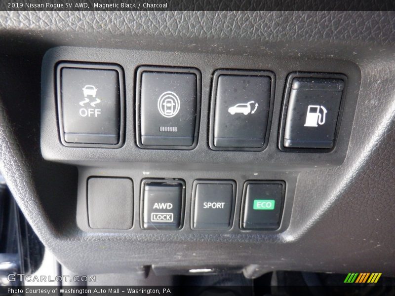 Magnetic Black / Charcoal 2019 Nissan Rogue SV AWD