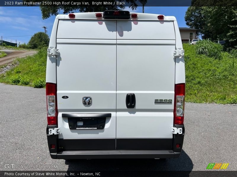 Bright White / Black 2023 Ram ProMaster 2500 High Roof Cargo Van