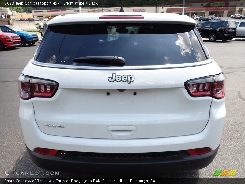 Bright White / Black 2023 Jeep Compass Sport 4x4