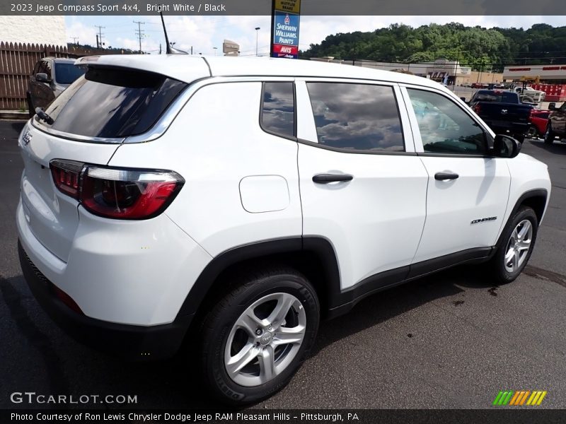 Bright White / Black 2023 Jeep Compass Sport 4x4