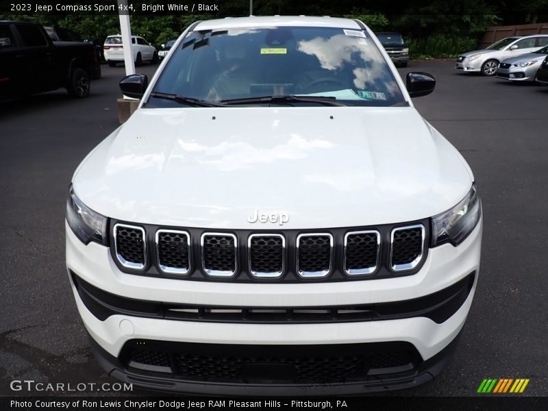 Bright White / Black 2023 Jeep Compass Sport 4x4