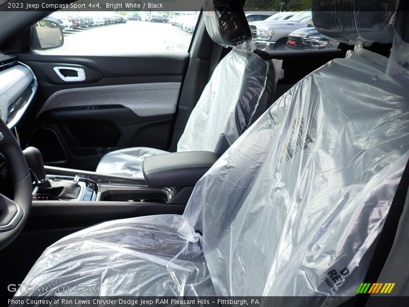 Bright White / Black 2023 Jeep Compass Sport 4x4