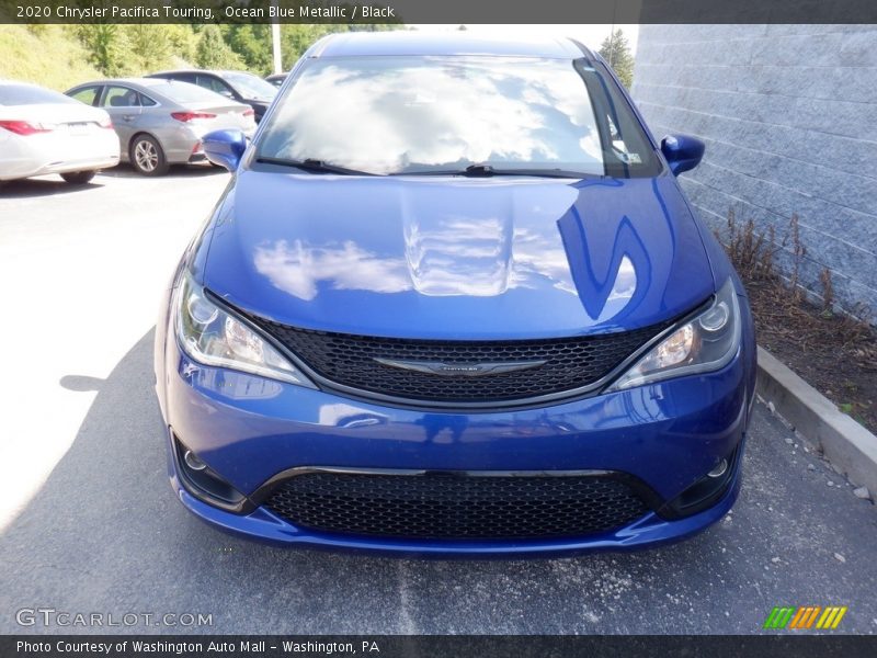 Ocean Blue Metallic / Black 2020 Chrysler Pacifica Touring