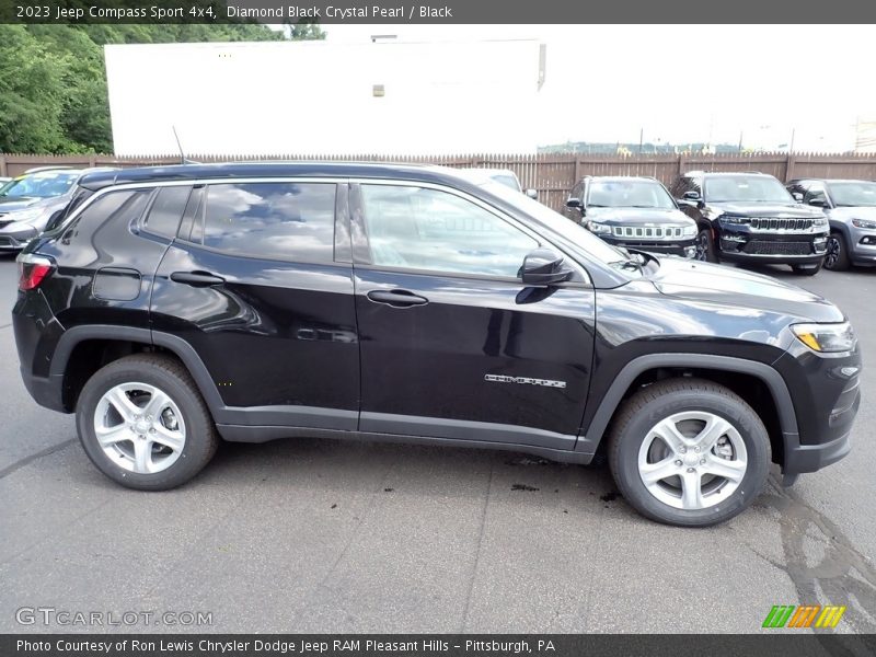  2023 Compass Sport 4x4 Diamond Black Crystal Pearl