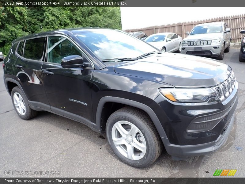 Front 3/4 View of 2023 Compass Sport 4x4