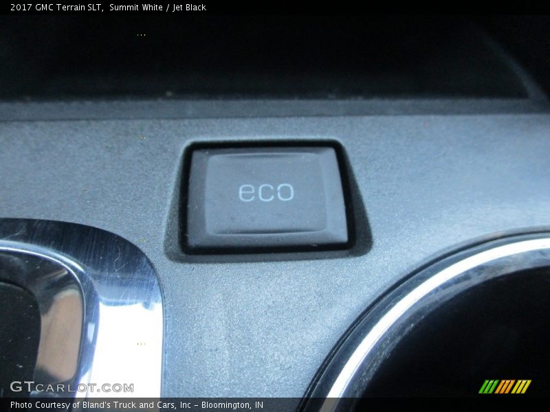 Summit White / Jet Black 2017 GMC Terrain SLT