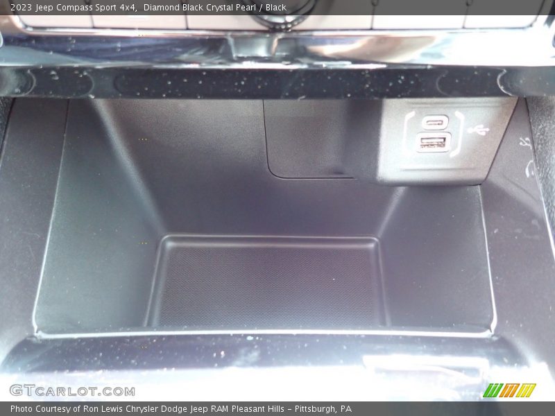 Diamond Black Crystal Pearl / Black 2023 Jeep Compass Sport 4x4
