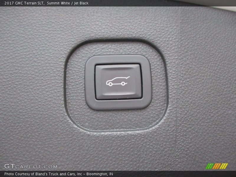 Summit White / Jet Black 2017 GMC Terrain SLT