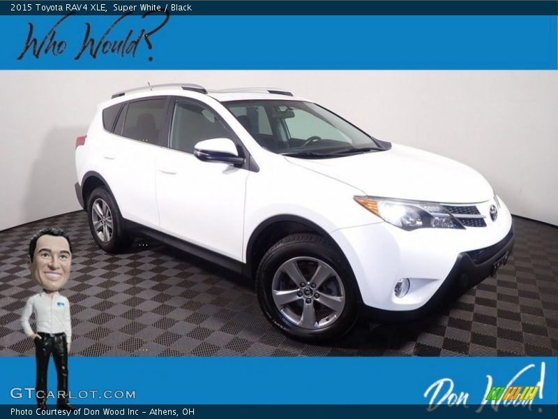 Super White / Black 2015 Toyota RAV4 XLE