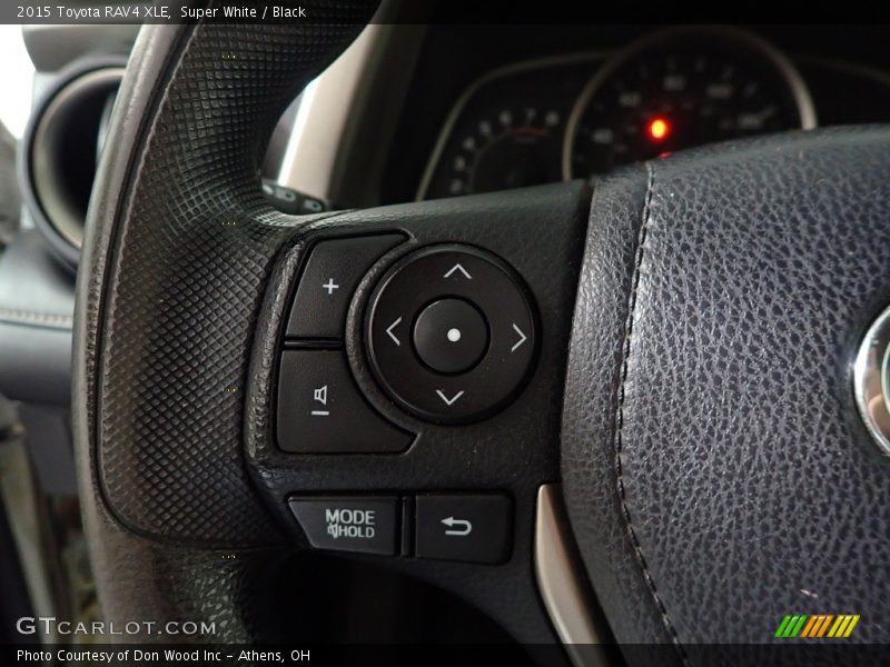 Super White / Black 2015 Toyota RAV4 XLE