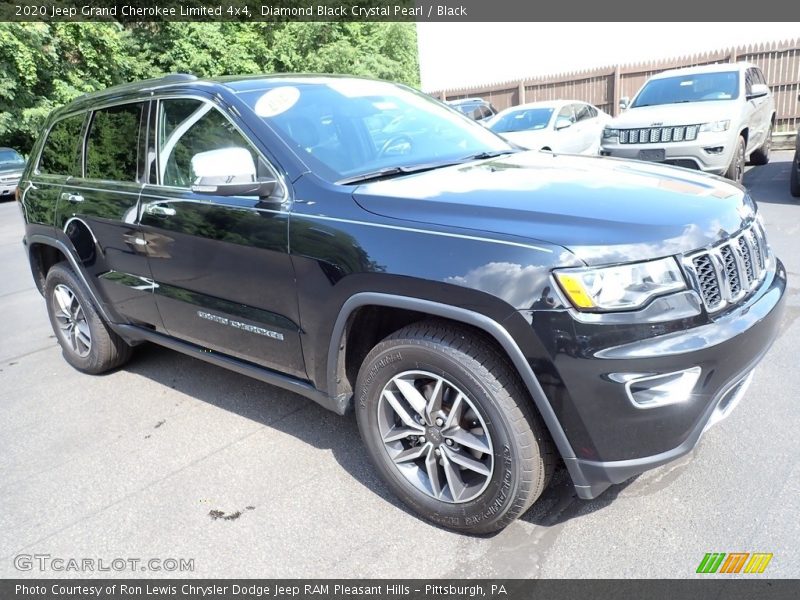 Front 3/4 View of 2020 Grand Cherokee Limited 4x4