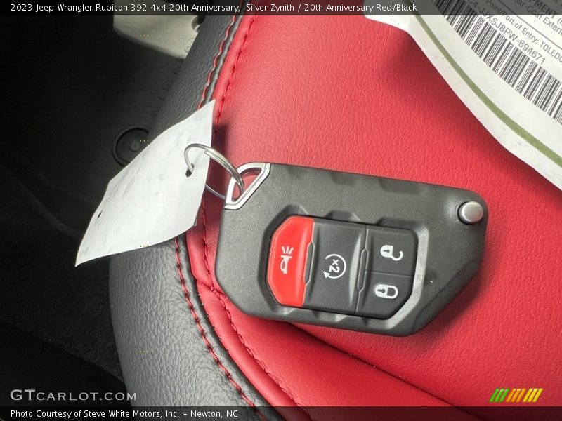 Keys of 2023 Wrangler Rubicon 392 4x4 20th Anniversary