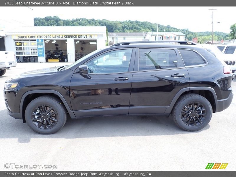 Diamond Black Crystal Pearl / Black 2023 Jeep Cherokee Altitude Lux 4x4