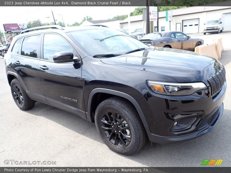 Diamond Black Crystal Pearl / Black 2023 Jeep Cherokee Altitude Lux 4x4