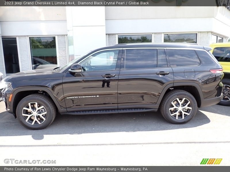 Diamond Black Crystal Pearl / Global Black 2023 Jeep Grand Cherokee L Limited 4x4