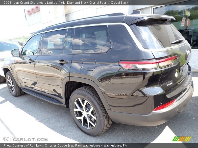 Diamond Black Crystal Pearl / Global Black 2023 Jeep Grand Cherokee L Limited 4x4