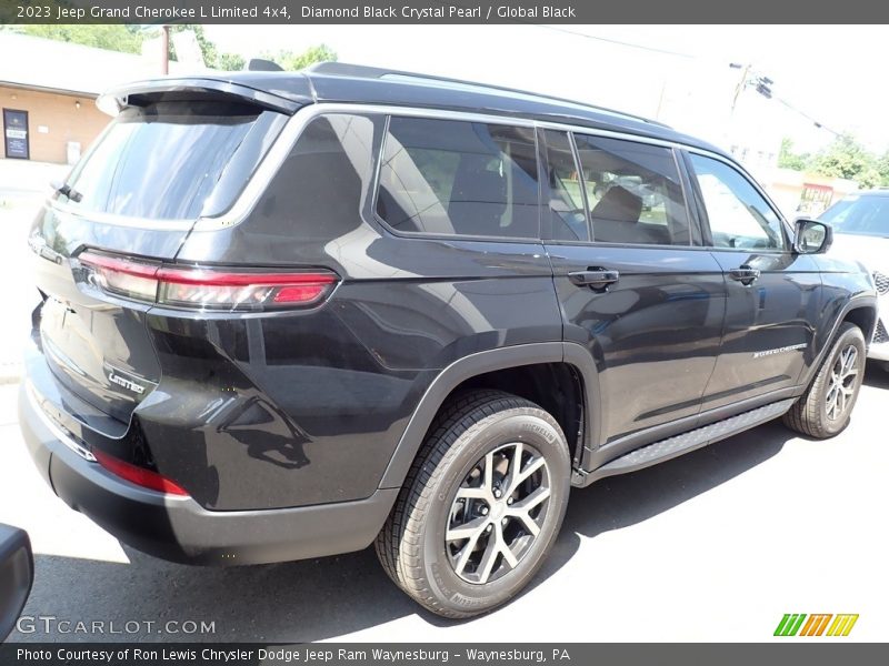 Diamond Black Crystal Pearl / Global Black 2023 Jeep Grand Cherokee L Limited 4x4