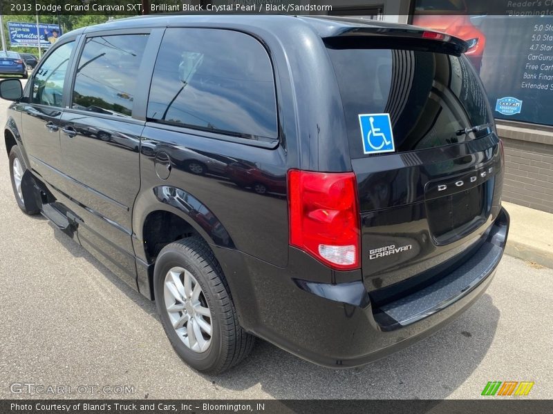 Brilliant Black Crystal Pearl / Black/Sandstorm 2013 Dodge Grand Caravan SXT