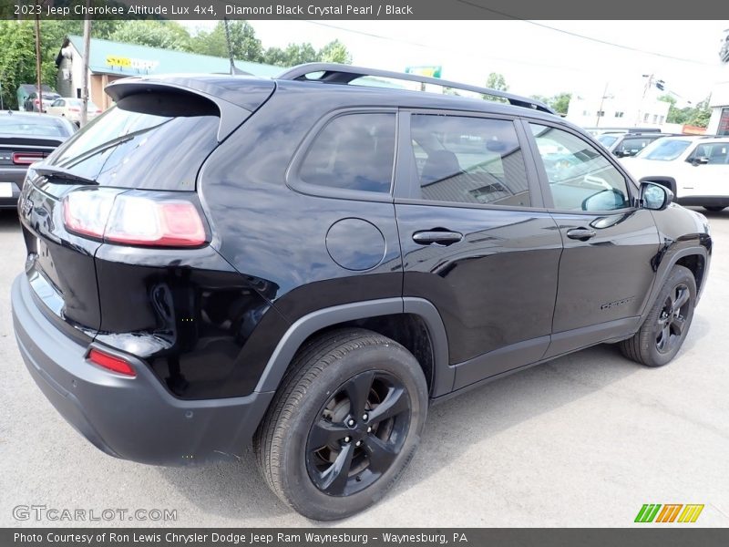 Diamond Black Crystal Pearl / Black 2023 Jeep Cherokee Altitude Lux 4x4