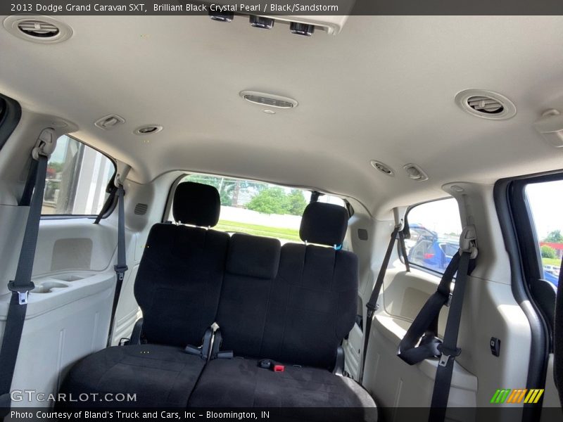 Brilliant Black Crystal Pearl / Black/Sandstorm 2013 Dodge Grand Caravan SXT
