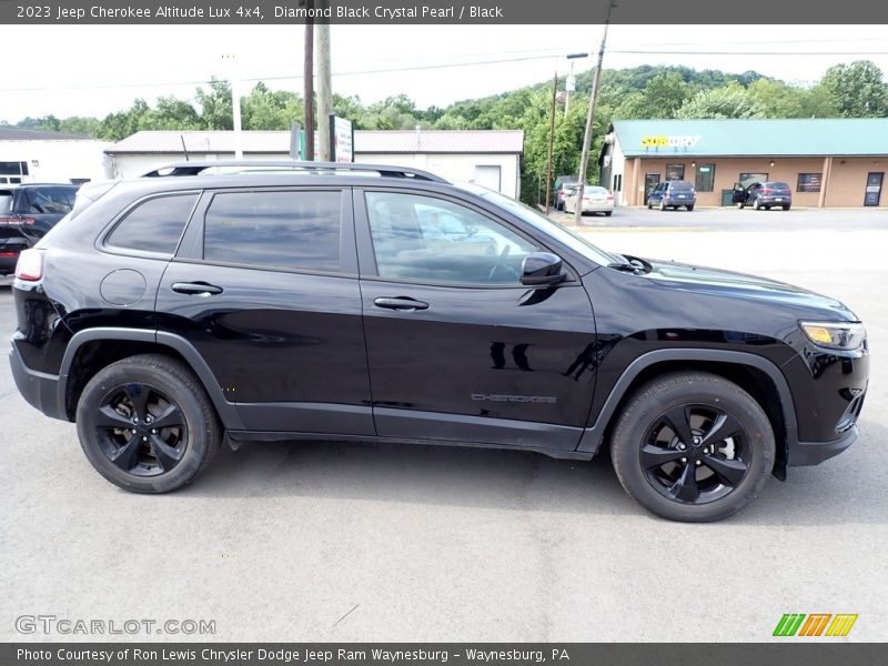 Diamond Black Crystal Pearl / Black 2023 Jeep Cherokee Altitude Lux 4x4