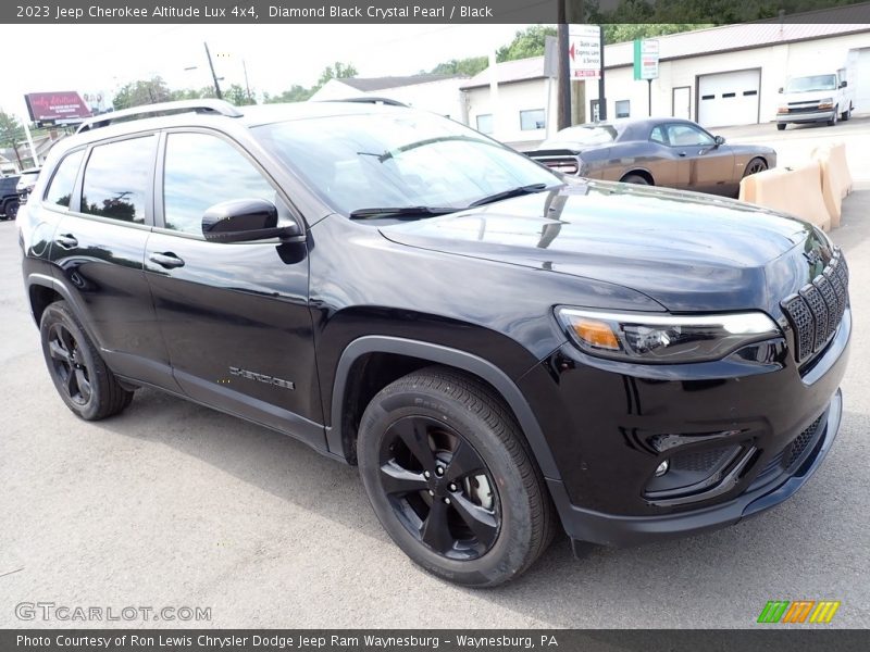 Diamond Black Crystal Pearl / Black 2023 Jeep Cherokee Altitude Lux 4x4