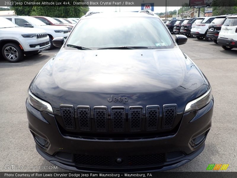 Diamond Black Crystal Pearl / Black 2023 Jeep Cherokee Altitude Lux 4x4