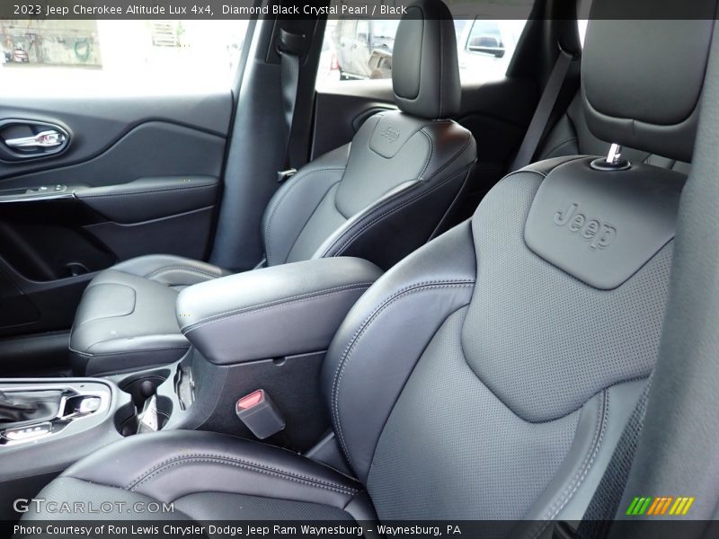 Diamond Black Crystal Pearl / Black 2023 Jeep Cherokee Altitude Lux 4x4