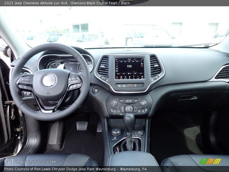 Diamond Black Crystal Pearl / Black 2023 Jeep Cherokee Altitude Lux 4x4