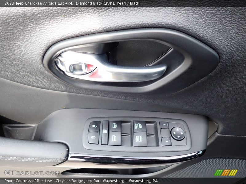 Diamond Black Crystal Pearl / Black 2023 Jeep Cherokee Altitude Lux 4x4