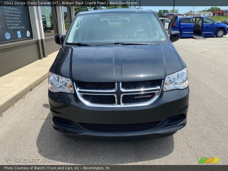 Brilliant Black Crystal Pearl / Black/Sandstorm 2013 Dodge Grand Caravan SXT