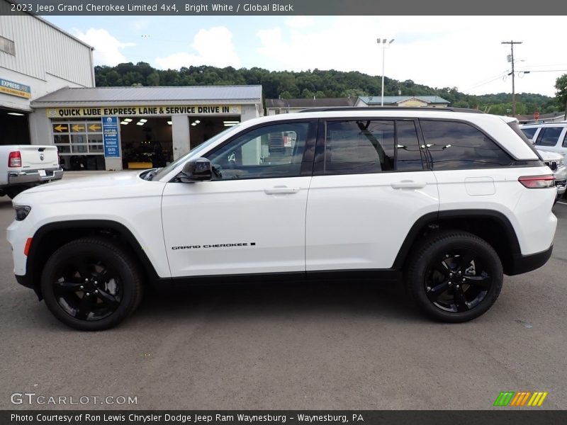 Bright White / Global Black 2023 Jeep Grand Cherokee Limited 4x4