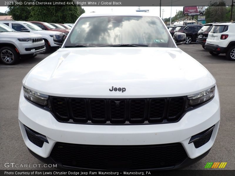 Bright White / Global Black 2023 Jeep Grand Cherokee Limited 4x4