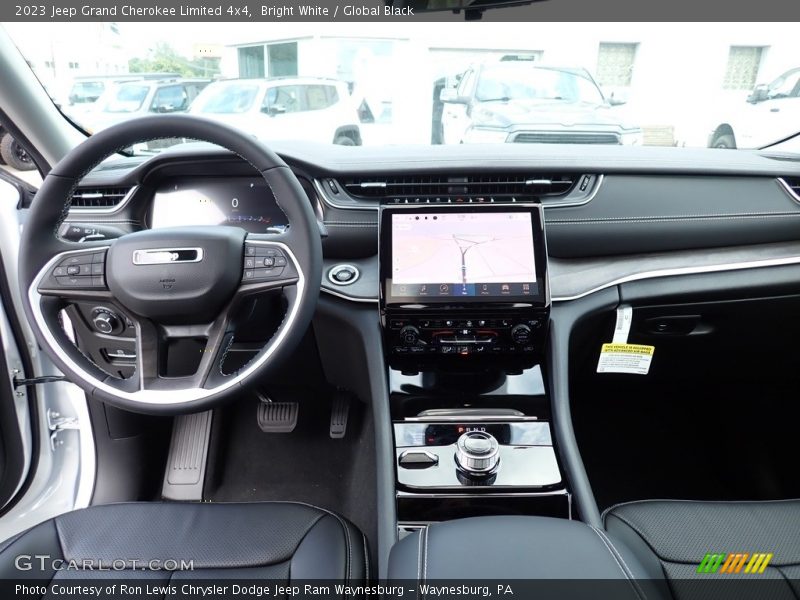Bright White / Global Black 2023 Jeep Grand Cherokee Limited 4x4