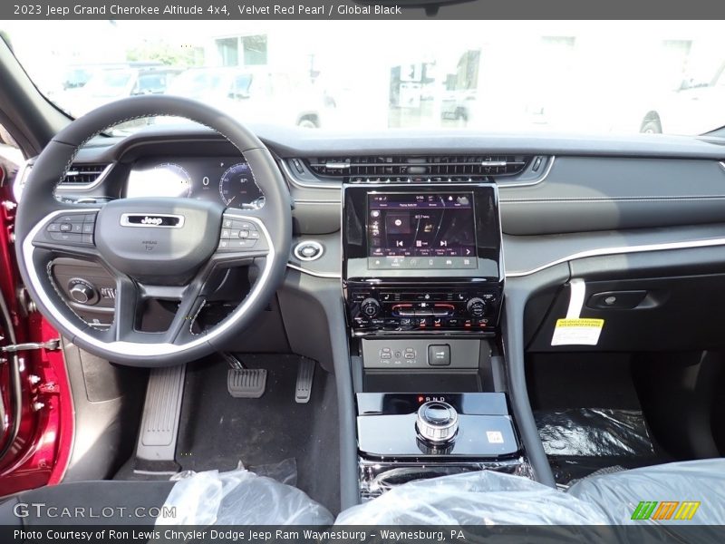 Velvet Red Pearl / Global Black 2023 Jeep Grand Cherokee Altitude 4x4