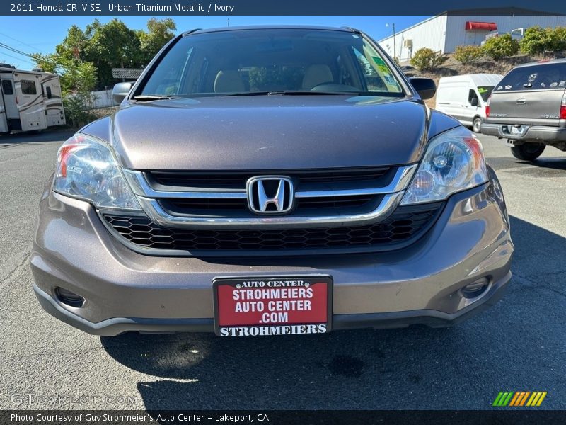 Urban Titanium Metallic / Ivory 2011 Honda CR-V SE