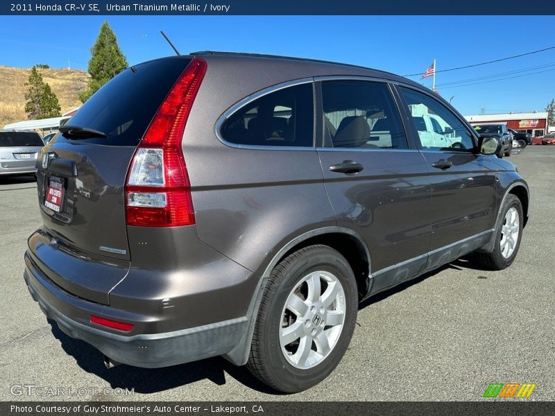 Urban Titanium Metallic / Ivory 2011 Honda CR-V SE