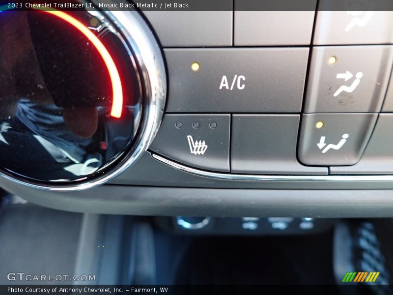 Controls of 2023 TrailBlazer LT
