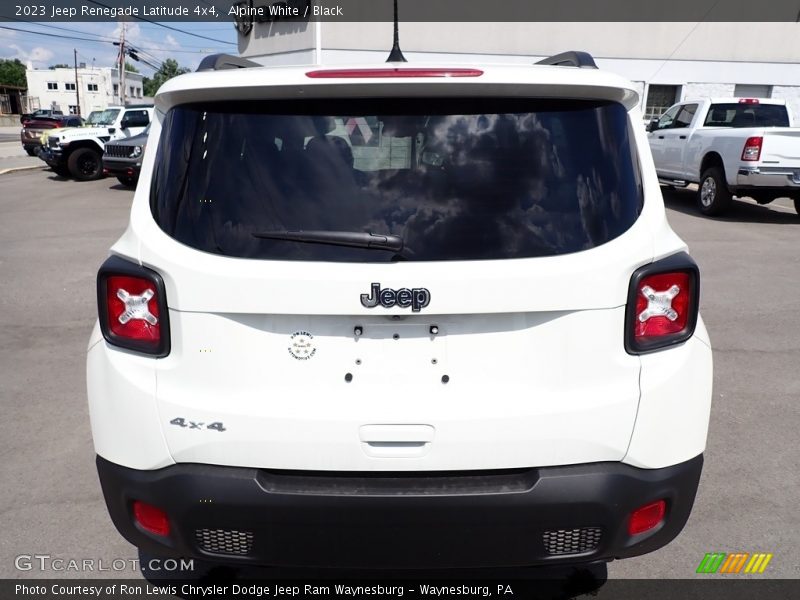 Alpine White / Black 2023 Jeep Renegade Latitude 4x4