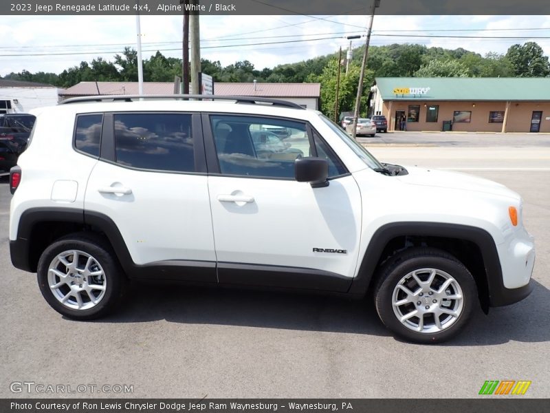 Alpine White / Black 2023 Jeep Renegade Latitude 4x4