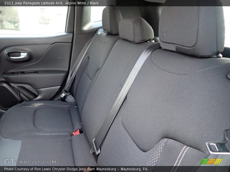 Alpine White / Black 2023 Jeep Renegade Latitude 4x4