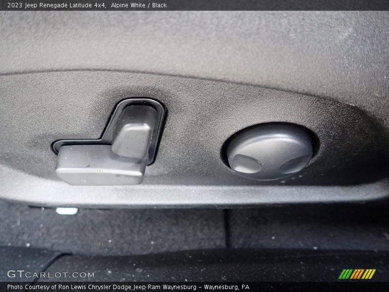 Alpine White / Black 2023 Jeep Renegade Latitude 4x4