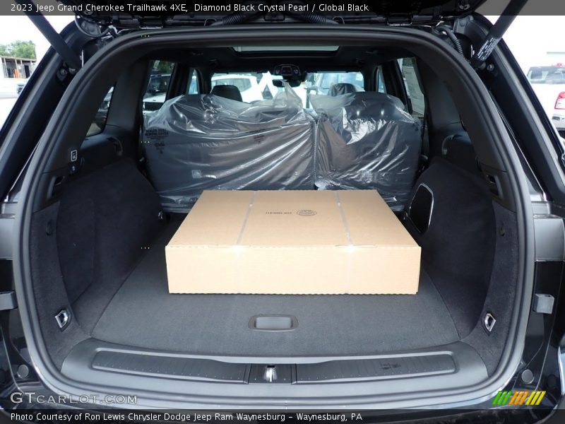  2023 Grand Cherokee Trailhawk 4XE Trunk