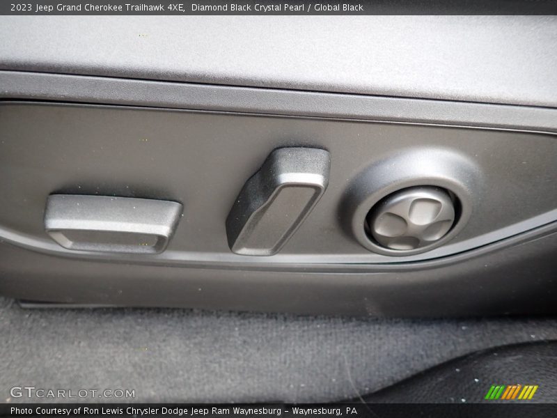 Front Seat of 2023 Grand Cherokee Trailhawk 4XE