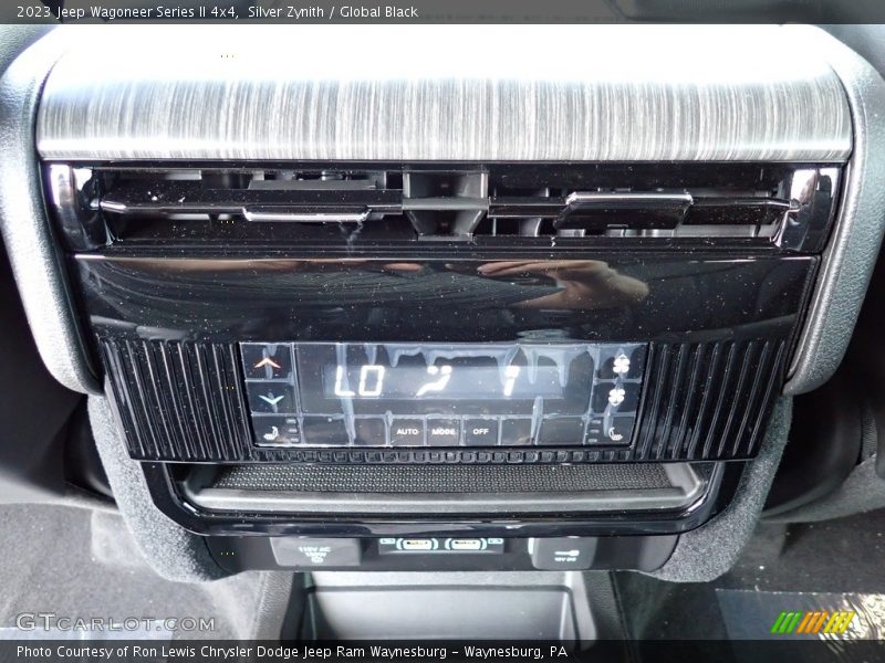 Silver Zynith / Global Black 2023 Jeep Wagoneer Series II 4x4