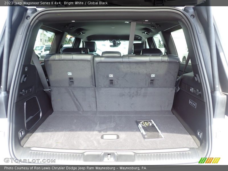 Bright White / Global Black 2023 Jeep Wagoneer Series II 4x4