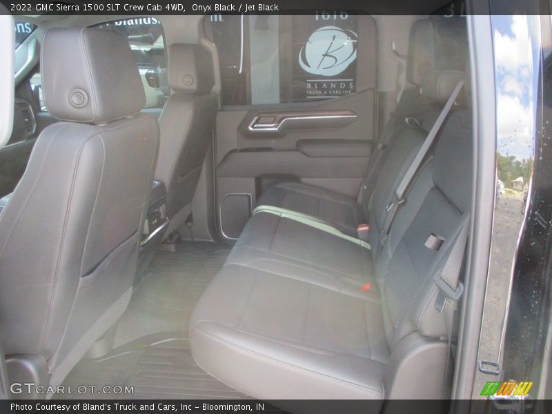 Onyx Black / Jet Black 2022 GMC Sierra 1500 SLT Crew Cab 4WD